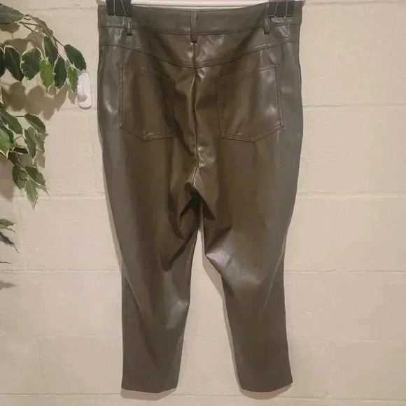 BCBGeneration Women Faux Leather Pant Straight Leg Size LARGE Olive Pockets EUC. - Picture 3 of 10